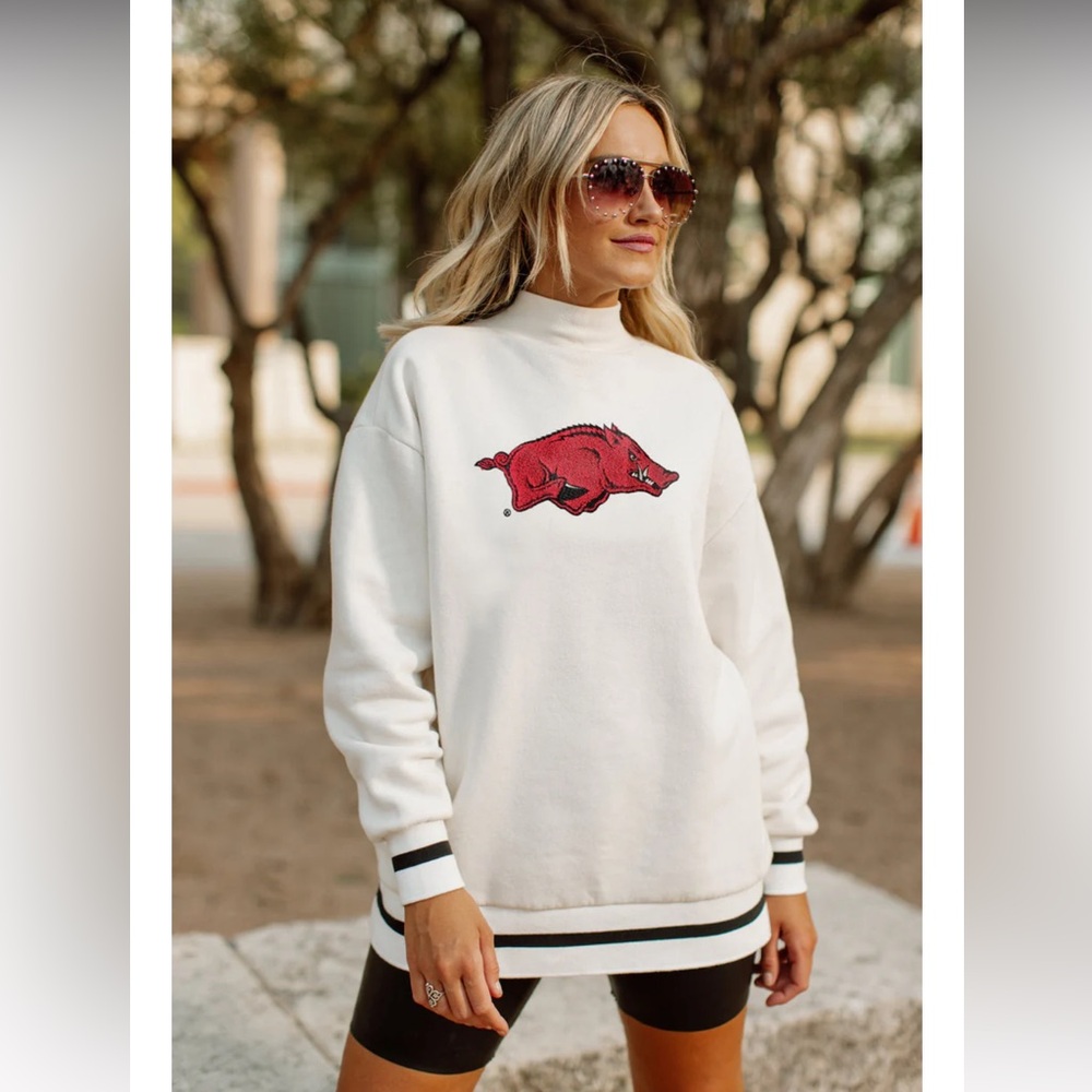 Arkansas Razorback White Sweater - Picture 5 of 5
